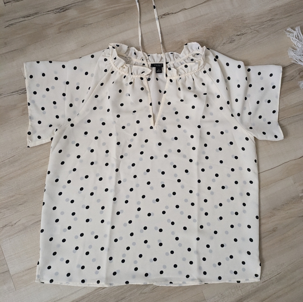 Ann Taylor factory cream & black polka dot ruffle tie front top